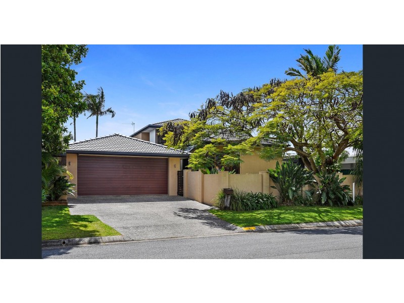 9 Bombala Street, Broadbeach Waters QLD 4218