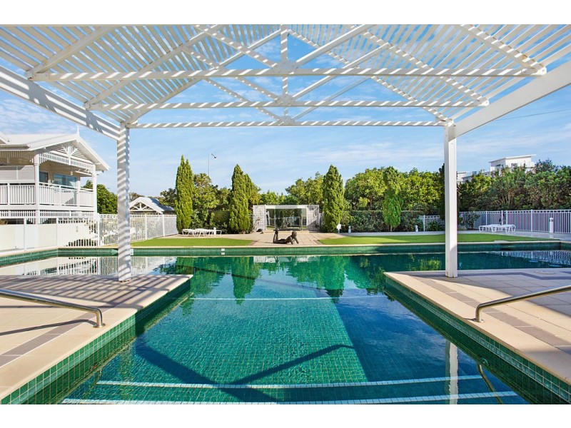 104/212 ‘Windsong’ Marine Parade, Labrador QLD 4215