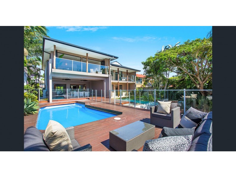 6 Sundowner Court, Mermaid Waters QLD 4218