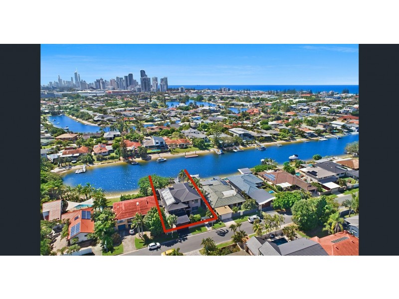 6 Sundowner Court, Mermaid Waters QLD 4218