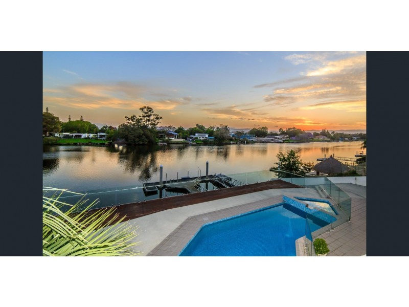 102 Cabana Boulavard, Benowa Waters QLD 4217