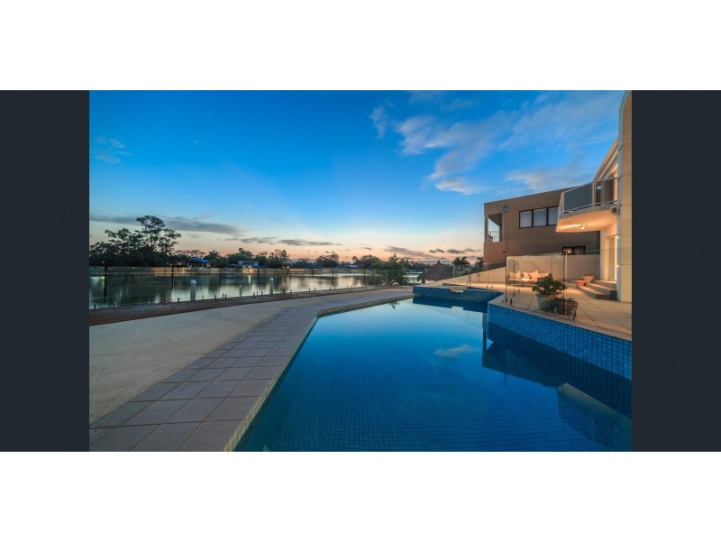 102 Cabana Boulavard, Benowa Waters QLD 4217