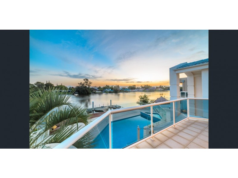 102 Cabana Boulavard, Benowa Waters QLD 4217