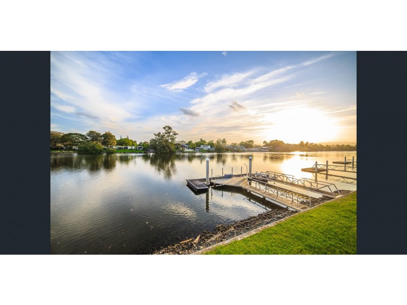 102 Cabana Boulavard, Benowa Waters QLD 4217