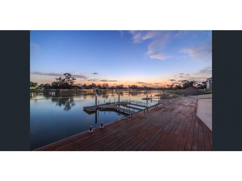 102 Cabana Boulavard, Benowa Waters QLD 4217