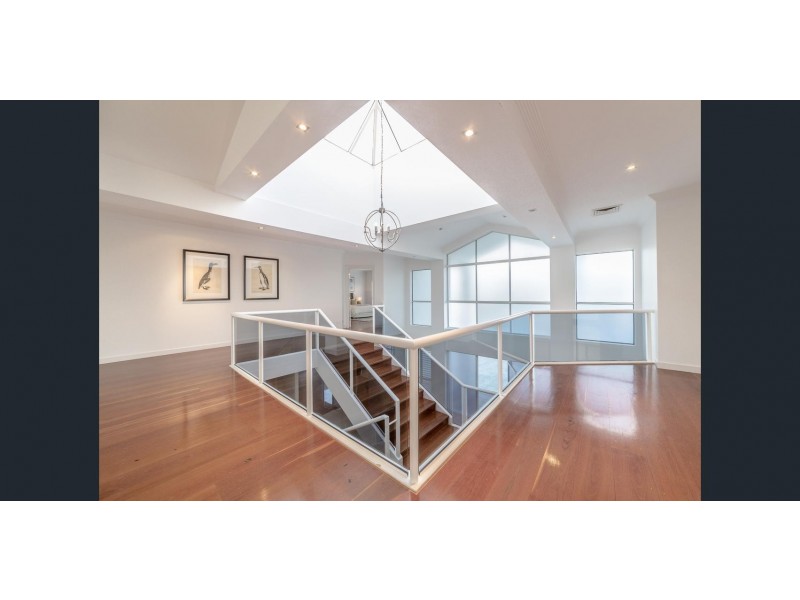 102 Cabana Boulavard, Benowa Waters QLD 4217