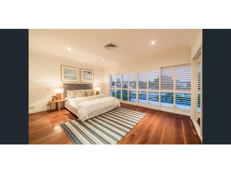 102 Cabana Boulavard, Benowa Waters QLD 4217