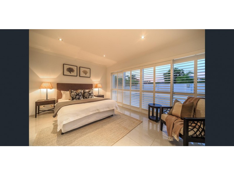 102 Cabana Boulavard, Benowa Waters QLD 4217