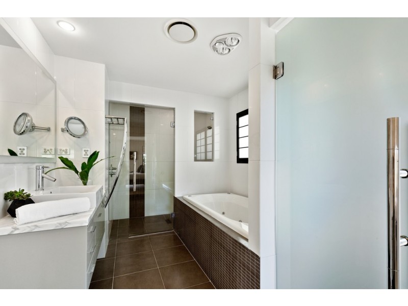 120/40 Cotlew Street East, Southport QLD 4215