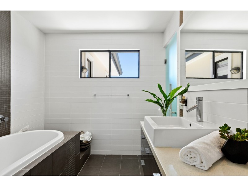 120/40 Cotlew Street East, Southport QLD 4215