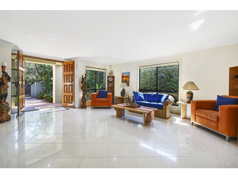 32 Rio Vista Boulevard, Broadbeach Waters QLD 4218