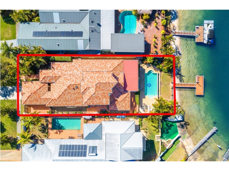 32 Rio Vista Boulevard, Broadbeach Waters QLD 4218