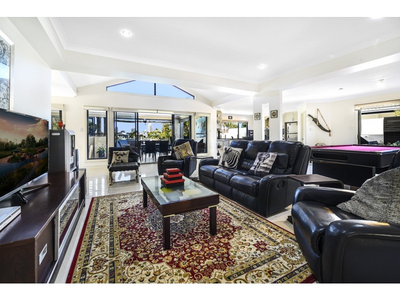 32 Rio Vista Boulevard, Broadbeach Waters QLD 4218