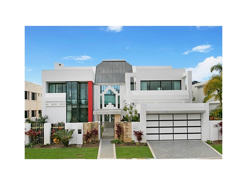 77 Commodore Dr, Paradise Waters QLD 4217