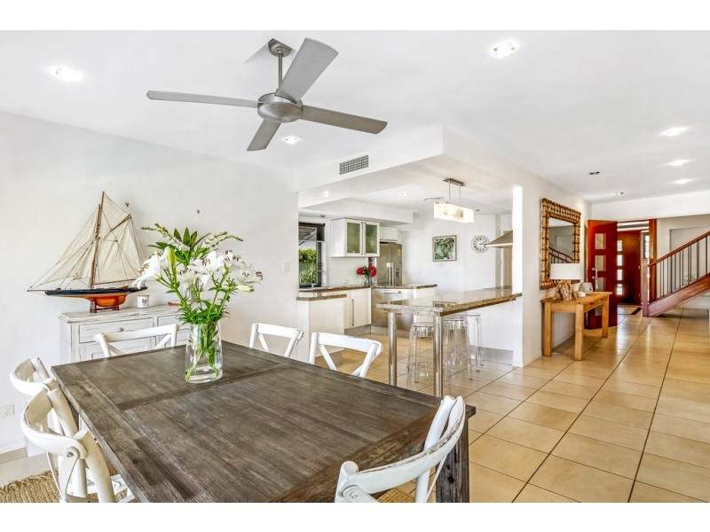 2 Kookaburra Court, Sorrento QLD 4217