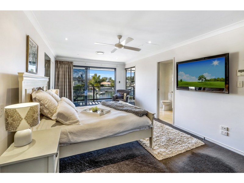 2 Kookaburra Court, Sorrento QLD 4217