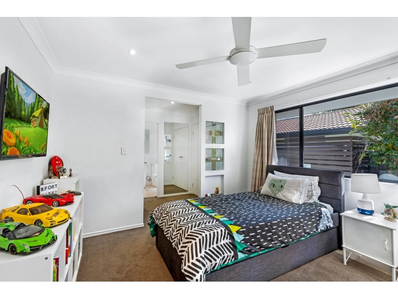 2 Kookaburra Court, Sorrento QLD 4217