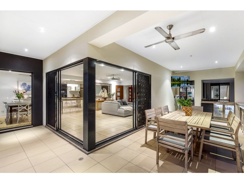 2 Kookaburra Court, Sorrento QLD 4217