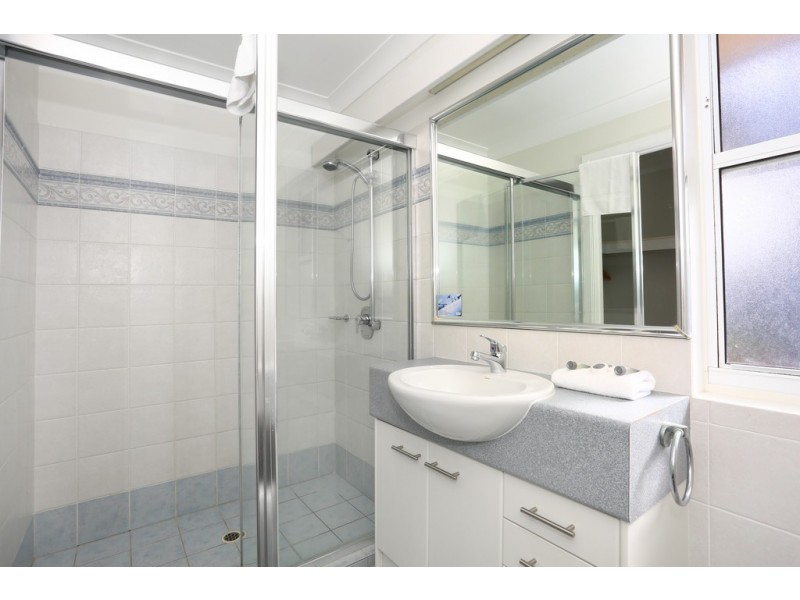 28/93 Old Burleigh Road, Broadbeach QLD 4218