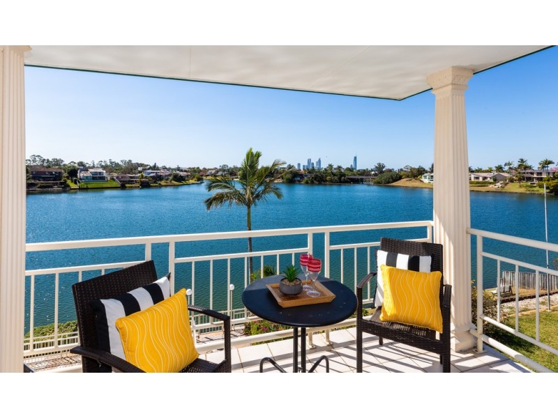 25 Cabana Boulevard, Benowa Waters QLD 4217