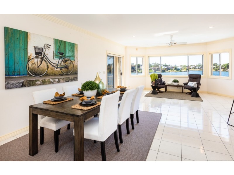 25 Cabana Boulevard, Benowa Waters QLD 4217