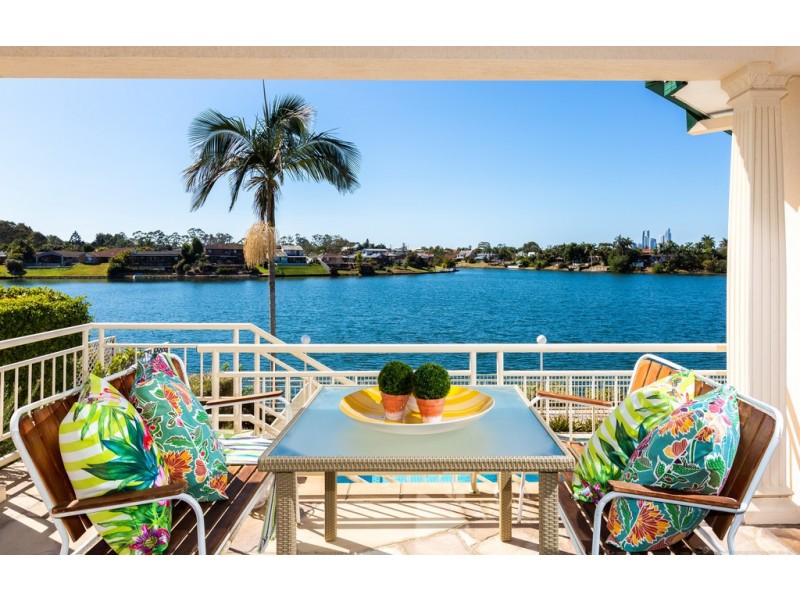 25 Cabana Boulevard, Benowa Waters QLD 4217