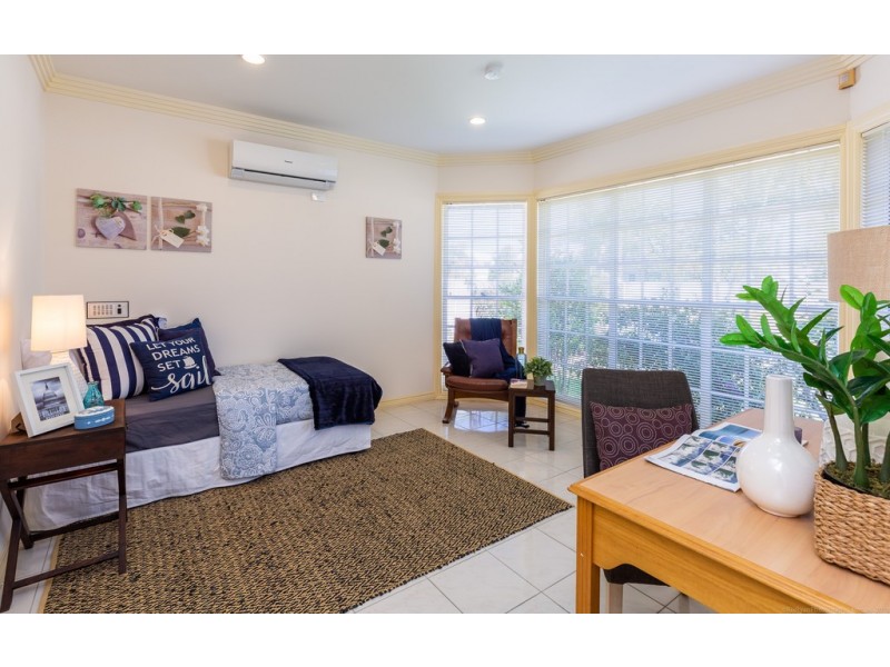 25 Cabana Boulevard, Benowa Waters QLD 4217