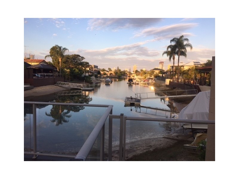 Broadbeach Waters QLD 4218