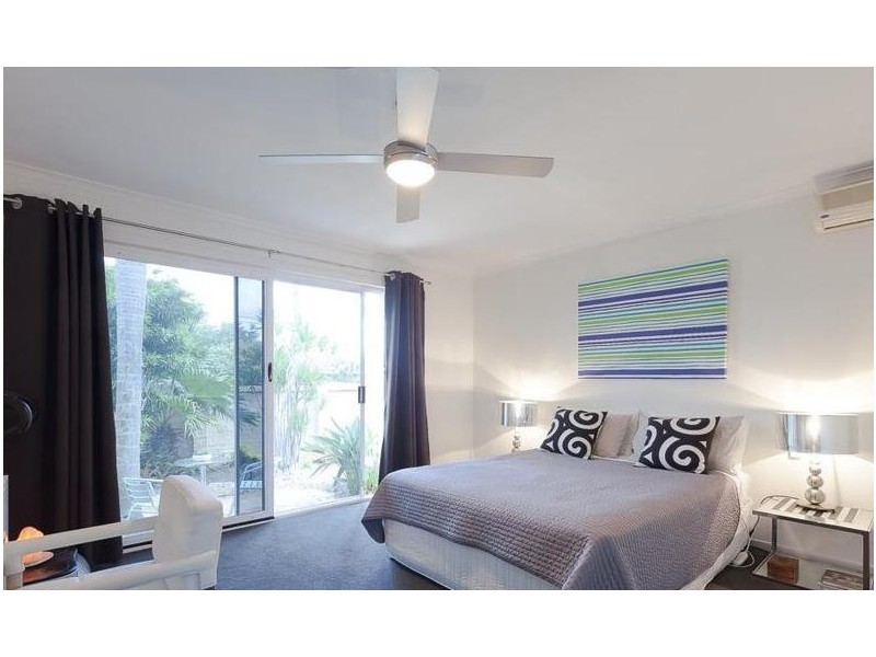 Broadbeach Waters QLD 4218