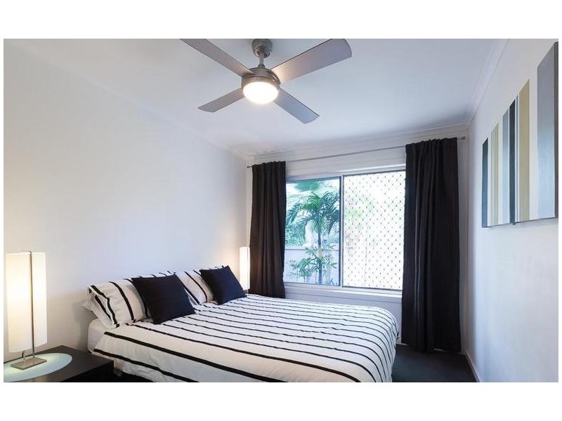 Broadbeach Waters QLD 4218