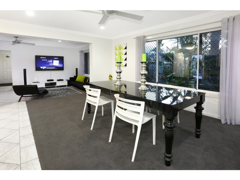 Broadbeach Waters QLD 4218
