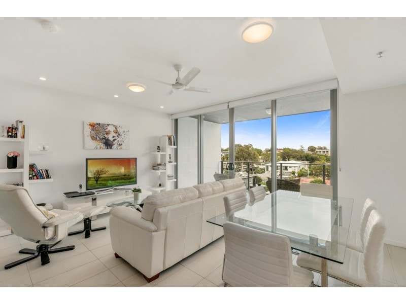 406/17 Bath Street, Labrador QLD 4215