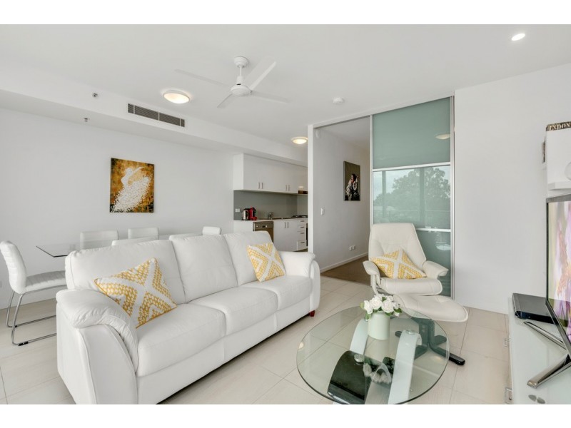 406/17 Bath Street, Labrador QLD 4215