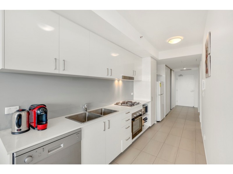 406/17 Bath Street, Labrador QLD 4215