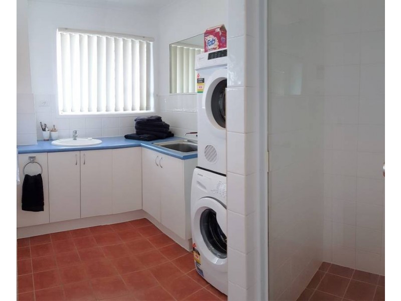 4/14 Chelsea Ave, Broadbeach QLD 4218