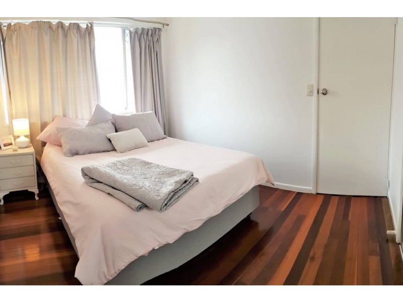 4/14 Chelsea Ave, Broadbeach QLD 4218