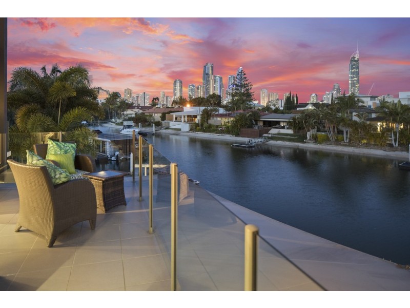 1/23 Inga Avenue, Surfers Paradise QLD 4217