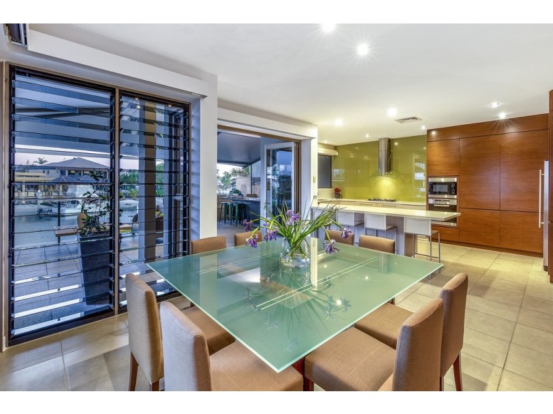 1/23 Inga Avenue, Surfers Paradise QLD 4217