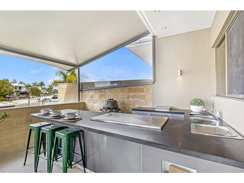 1/23 Inga Avenue, Surfers Paradise QLD 4217