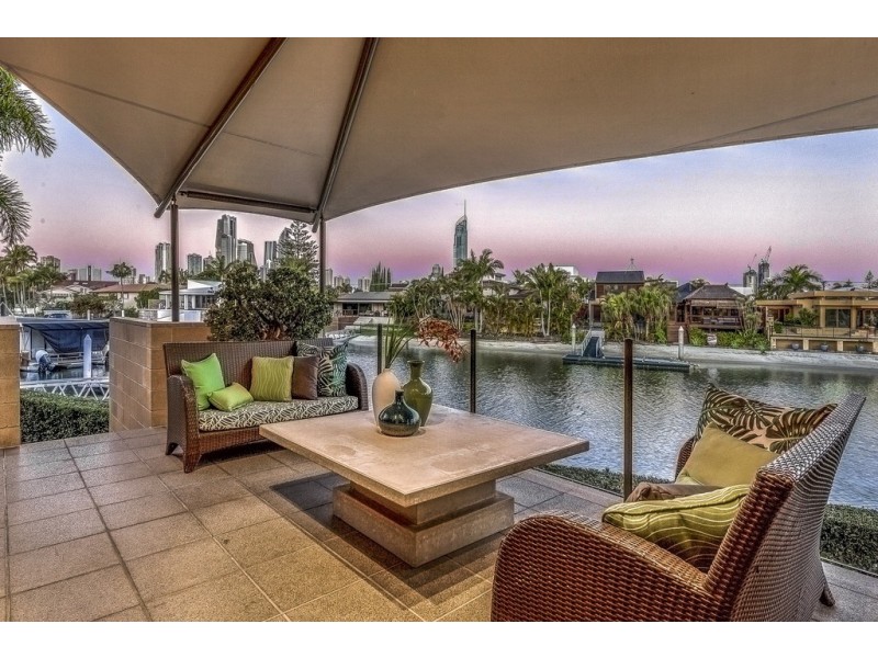 1/23 Inga Avenue, Surfers Paradise QLD 4217