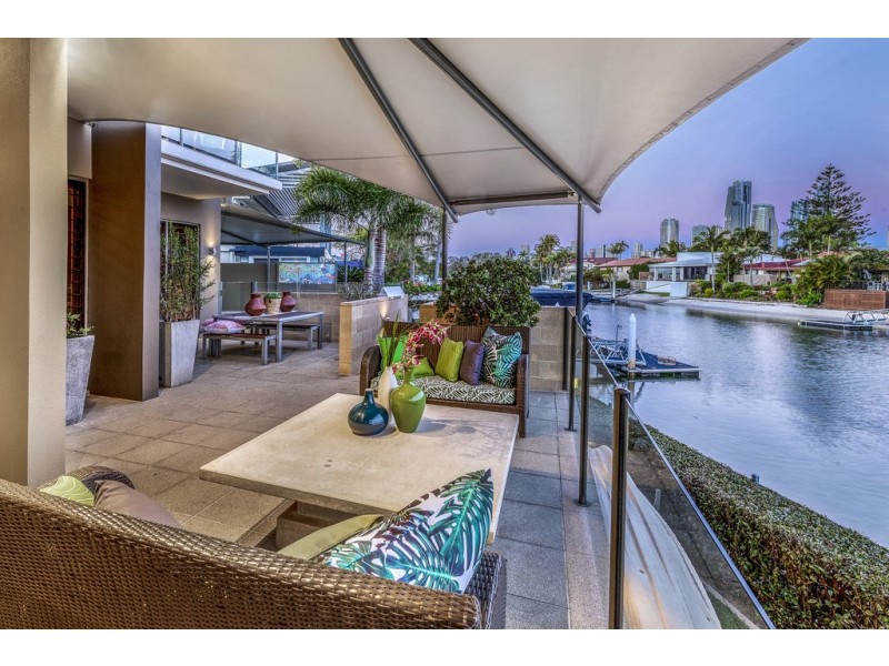 1/23 Inga Avenue, Surfers Paradise QLD 4217