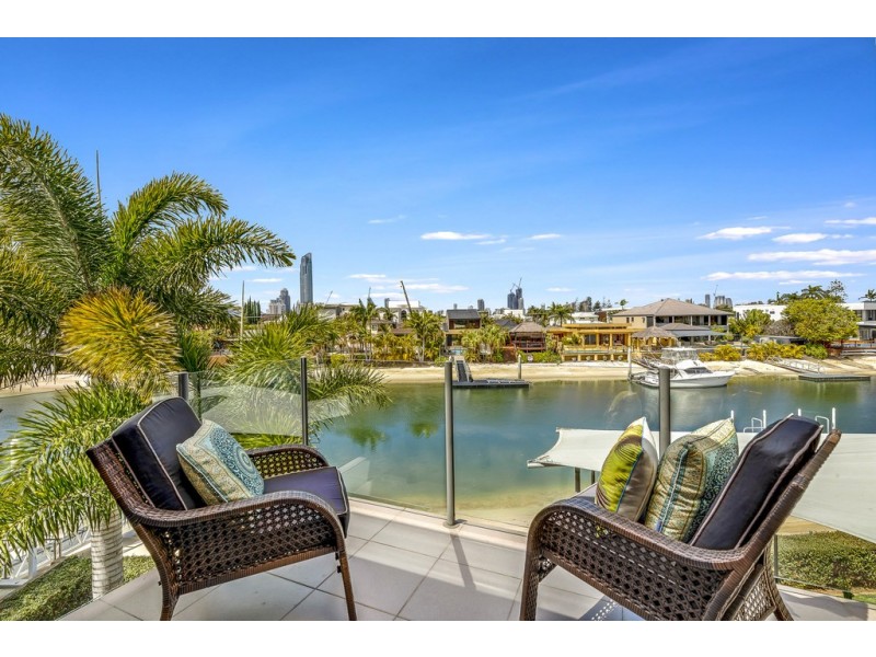1/23 Inga Avenue, Surfers Paradise QLD 4217