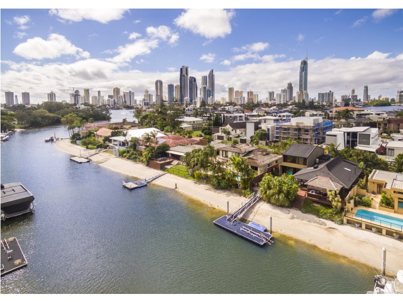 96 Gibraltar Drive, Isle Of Capri QLD 4217