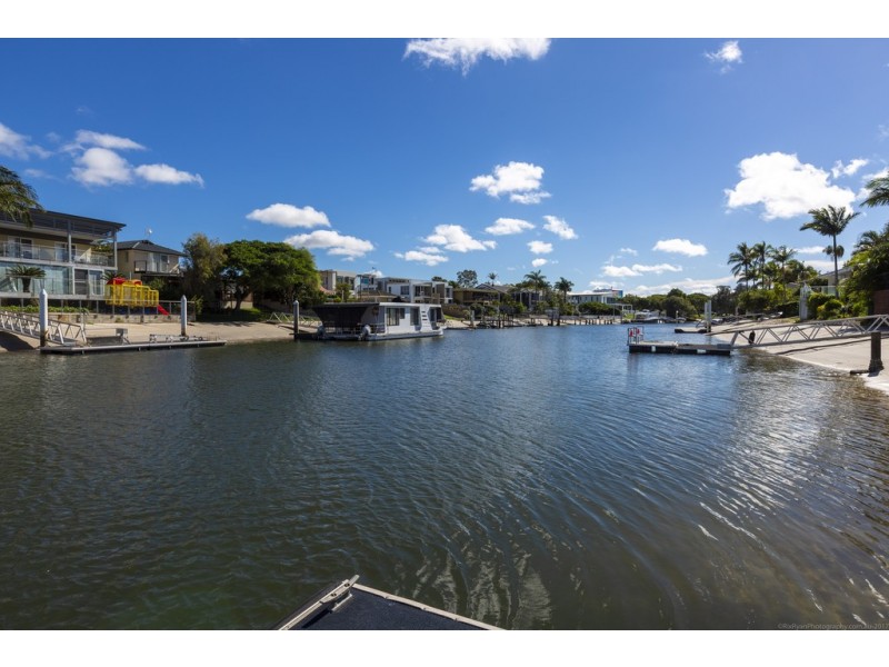 96 Gibraltar Drive, Isle Of Capri QLD 4217