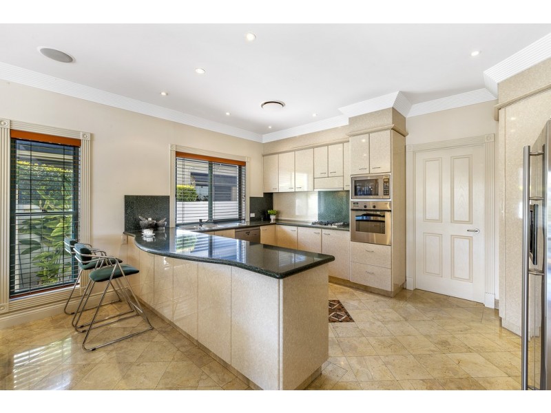 23 Sir Bruce Small Boulevard, Benowa Waters QLD 4217