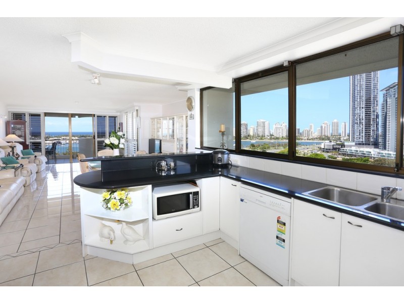 13E/10 Marine Parade, Southport QLD 4215