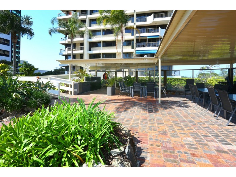 13E/10 Marine Parade, Southport QLD 4215