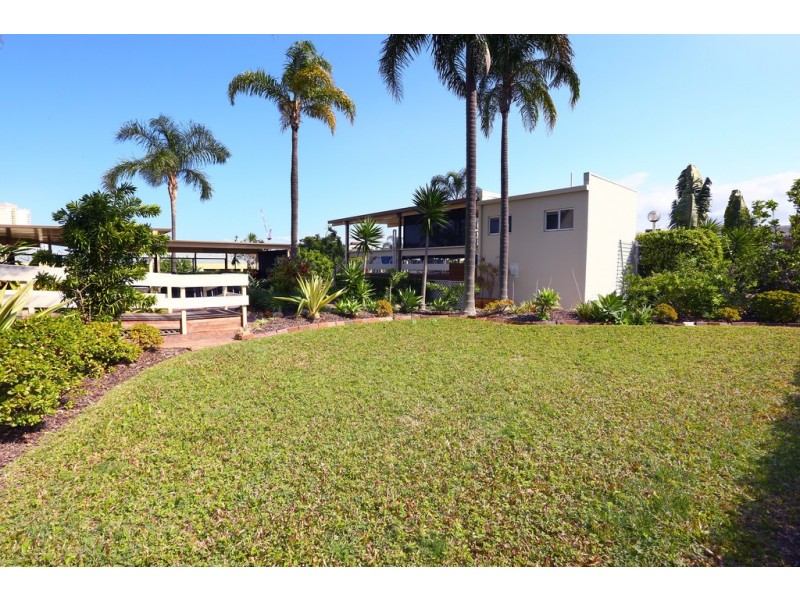 13E/10 Marine Parade, Southport QLD 4215