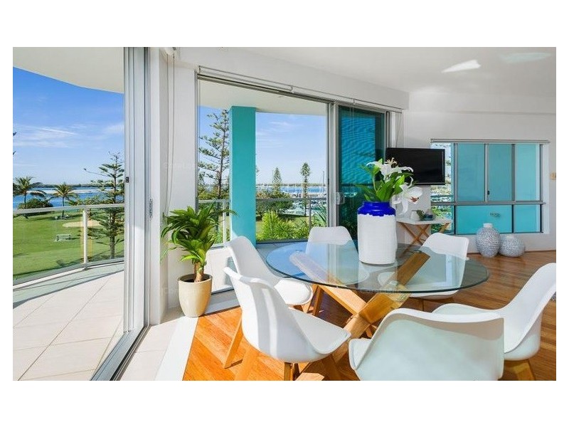 5/10 Oatland Esplanade, Runaway Bay QLD 4216