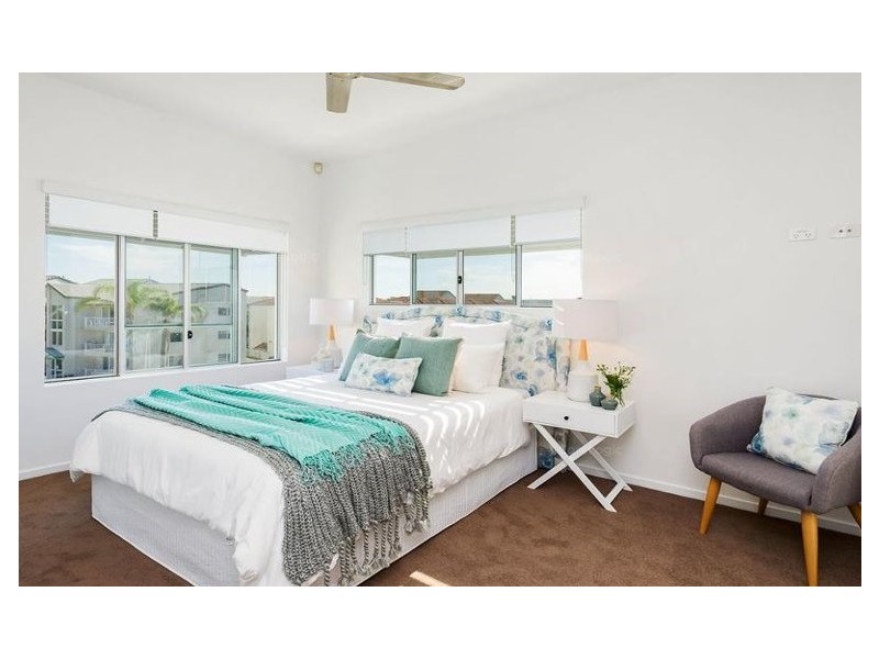 5/10 Oatland Esplanade, Runaway Bay QLD 4216